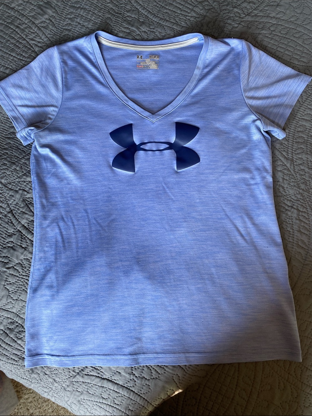 Under Armour Women’s Light Periwinkle V-Neck Performance Tee